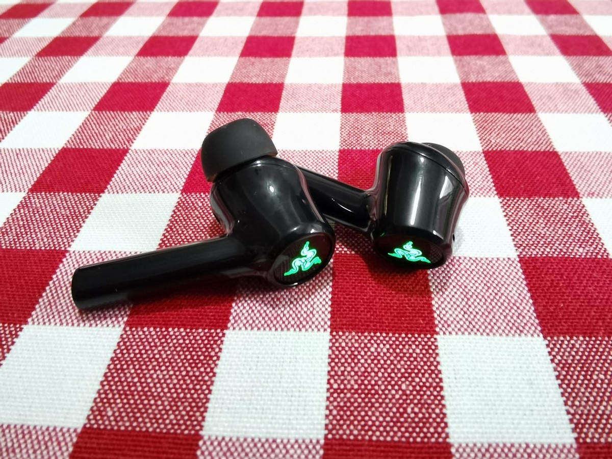 雷蛇战锤狂鲨一代无线耳机怎么样,雷蛇战锤狂鲨v2对比苹果耳机