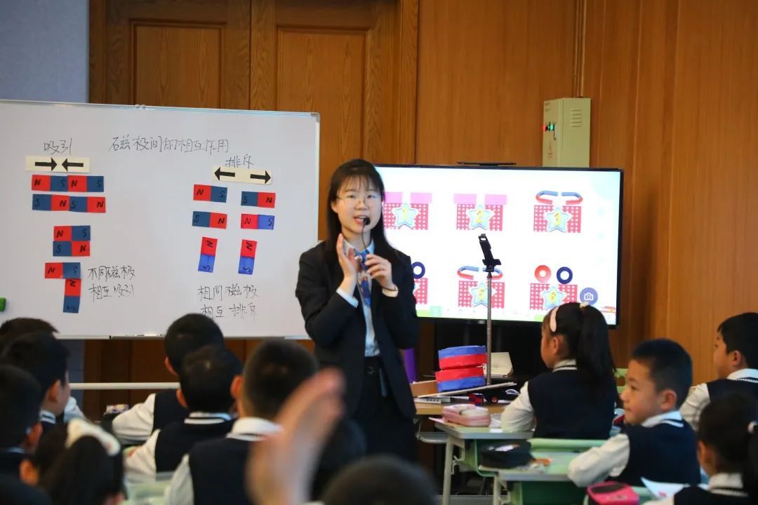 德阳市小学科学研讨活动在德阳巴川中学举行