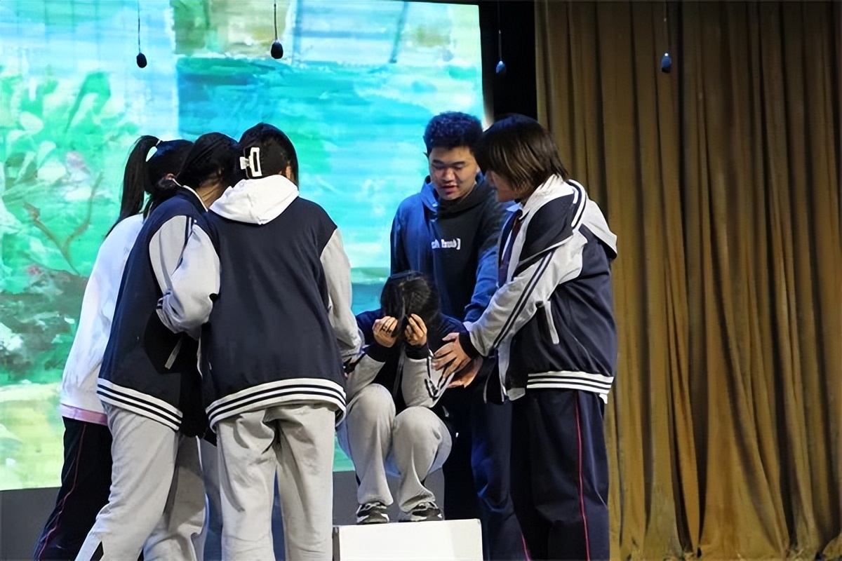 青岛六中话剧,青岛六中舞台剧