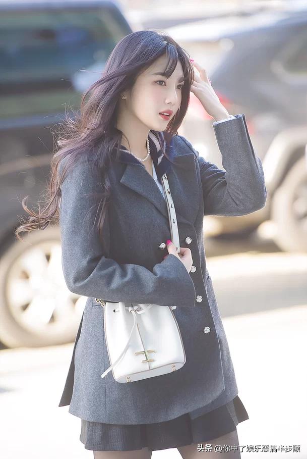 joy穿搭短裙,韩国女星joy的照片