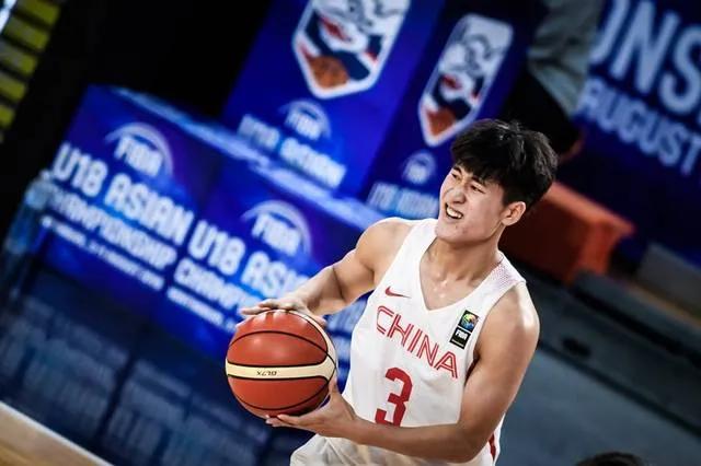 cba姜伟泽投篮慢动作,cba历史三分榜姜伟泽