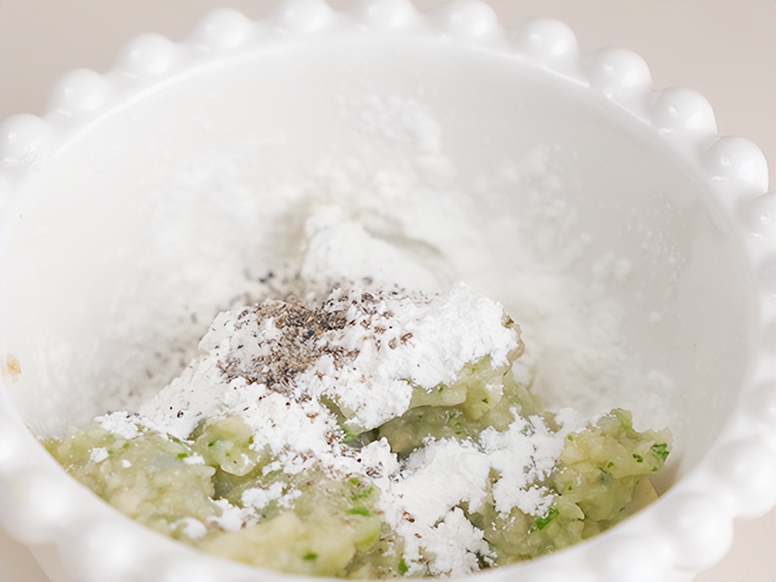 糯糯香甜可口的小丸子,好吃又软糯的糯米小丸子