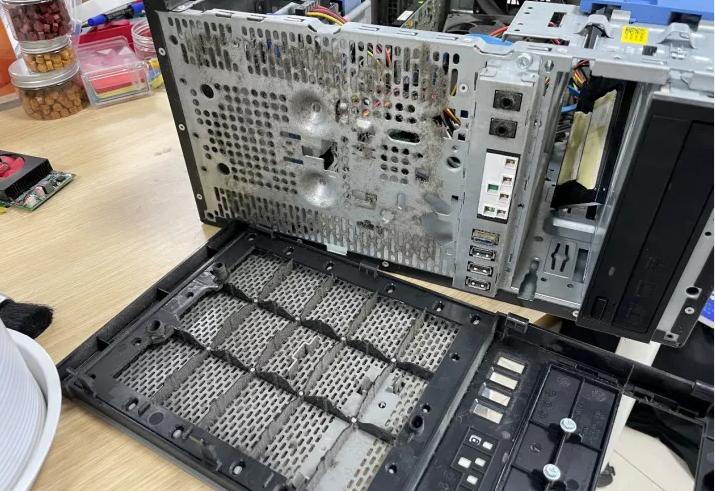 电脑深度清灰和普通清灰,用了三年的电脑清灰能提升多少