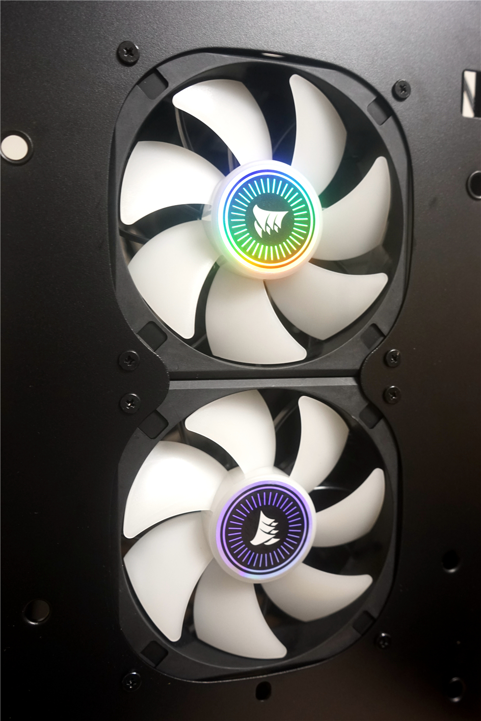 体验海盗船LCD冷头——Z690Hero+TUFGaming3070Ti+迎广515装机记