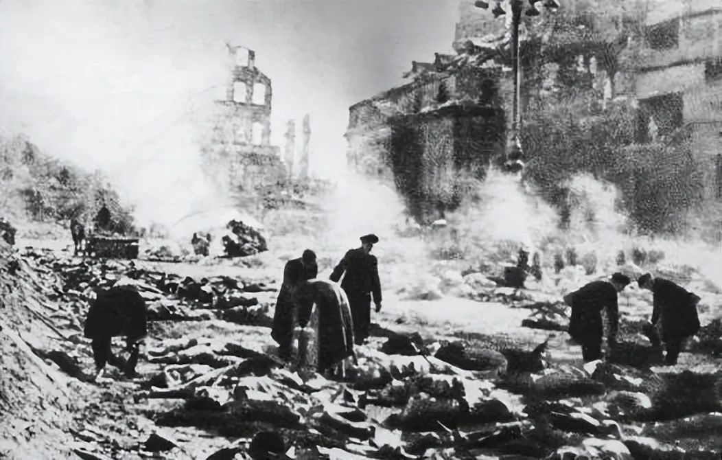 798.投还是不投——盟军在战略轰炸方面的分歧（上）