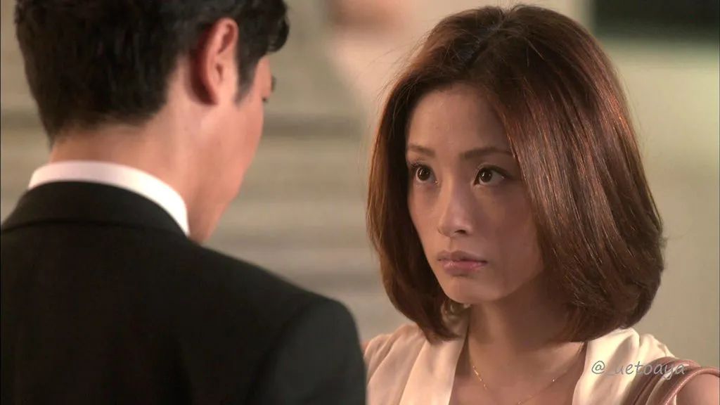 日系三线女星高清写真图,日本十大女神级女星面部特写