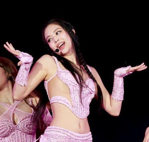 韩国女星着装惹争议,韩国女星穿着惹争议