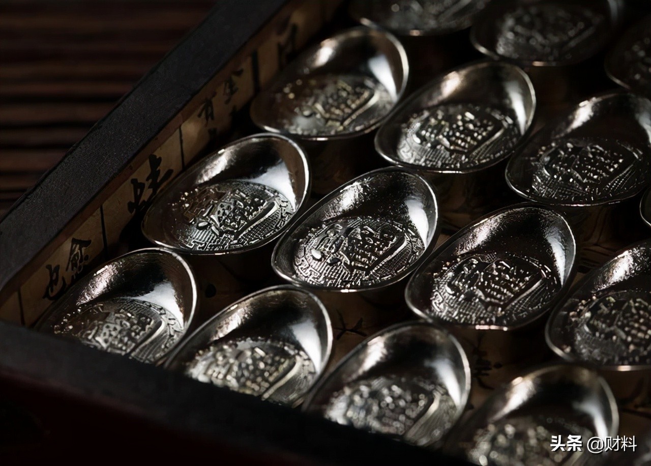 一两银子相当于几品,古代的七两银子抵现在多少钱