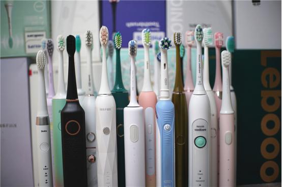 电动牙刷真的可以将牙齿刷白吗,电动牙刷和普通牙刷哪个对牙齿好
