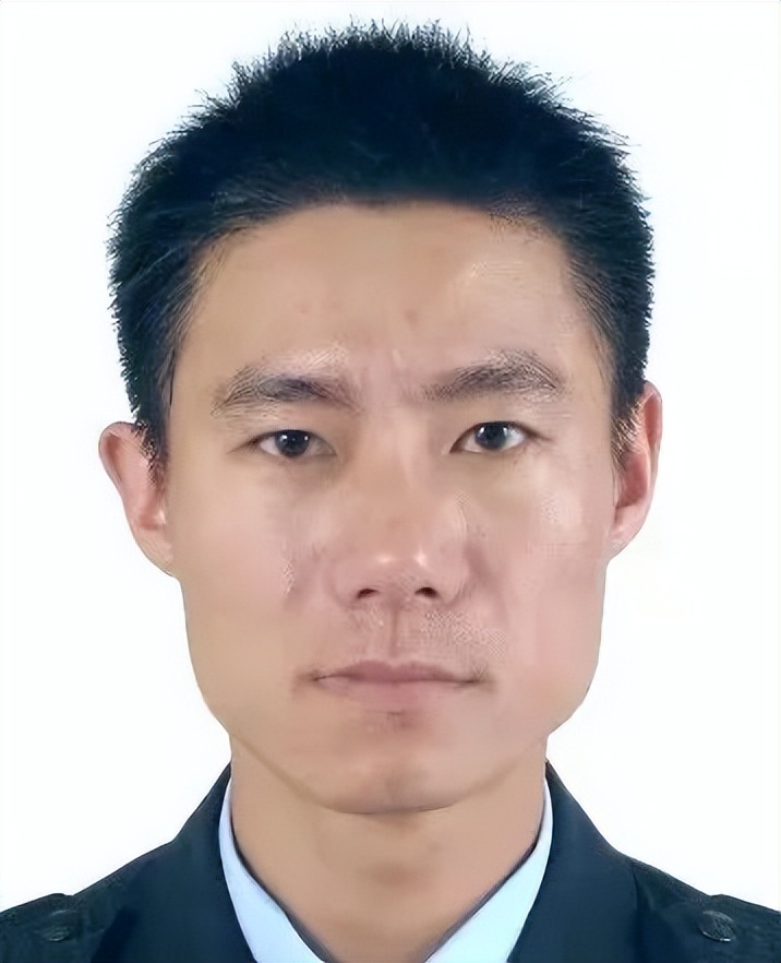 巡逻防控新机制·带长民警谈丨屯警街面，“巡处”安全感！