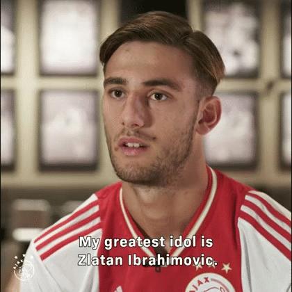 身高2米的前锋,身高2米的足球中锋