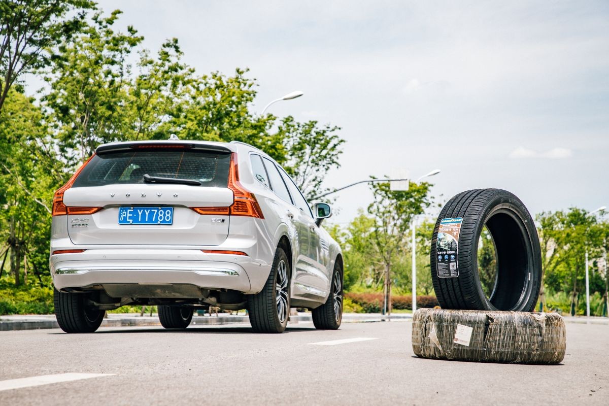 固特异御乘suv二代花纹很像的轮胎,固特异御乘ii代轮胎202