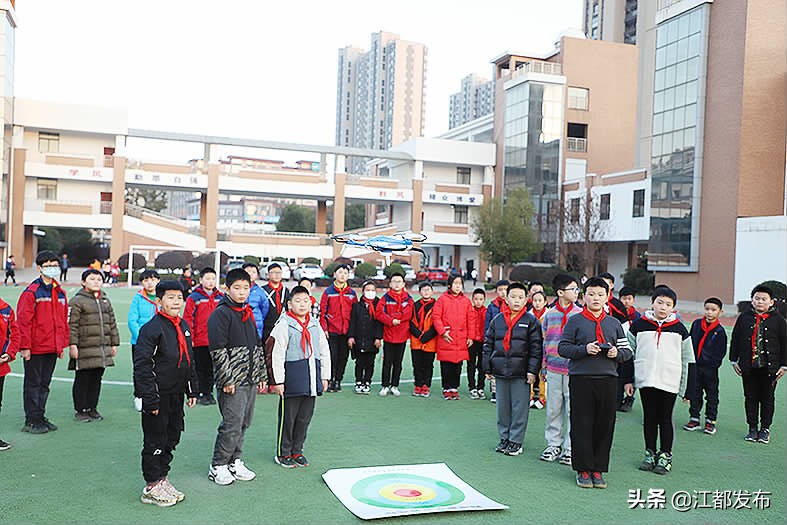 双减后孩子们变化,双减后孩子们的笑脸更灿烂