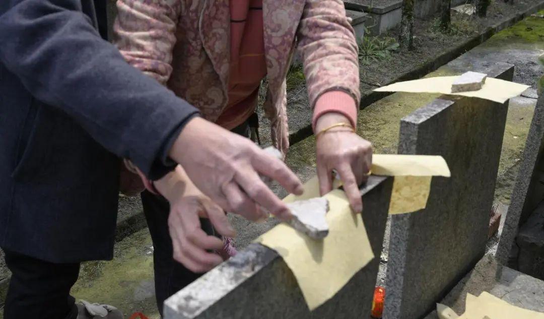 国家关于迁坟赔偿办法,因拆迁而迁坟有哪些政策