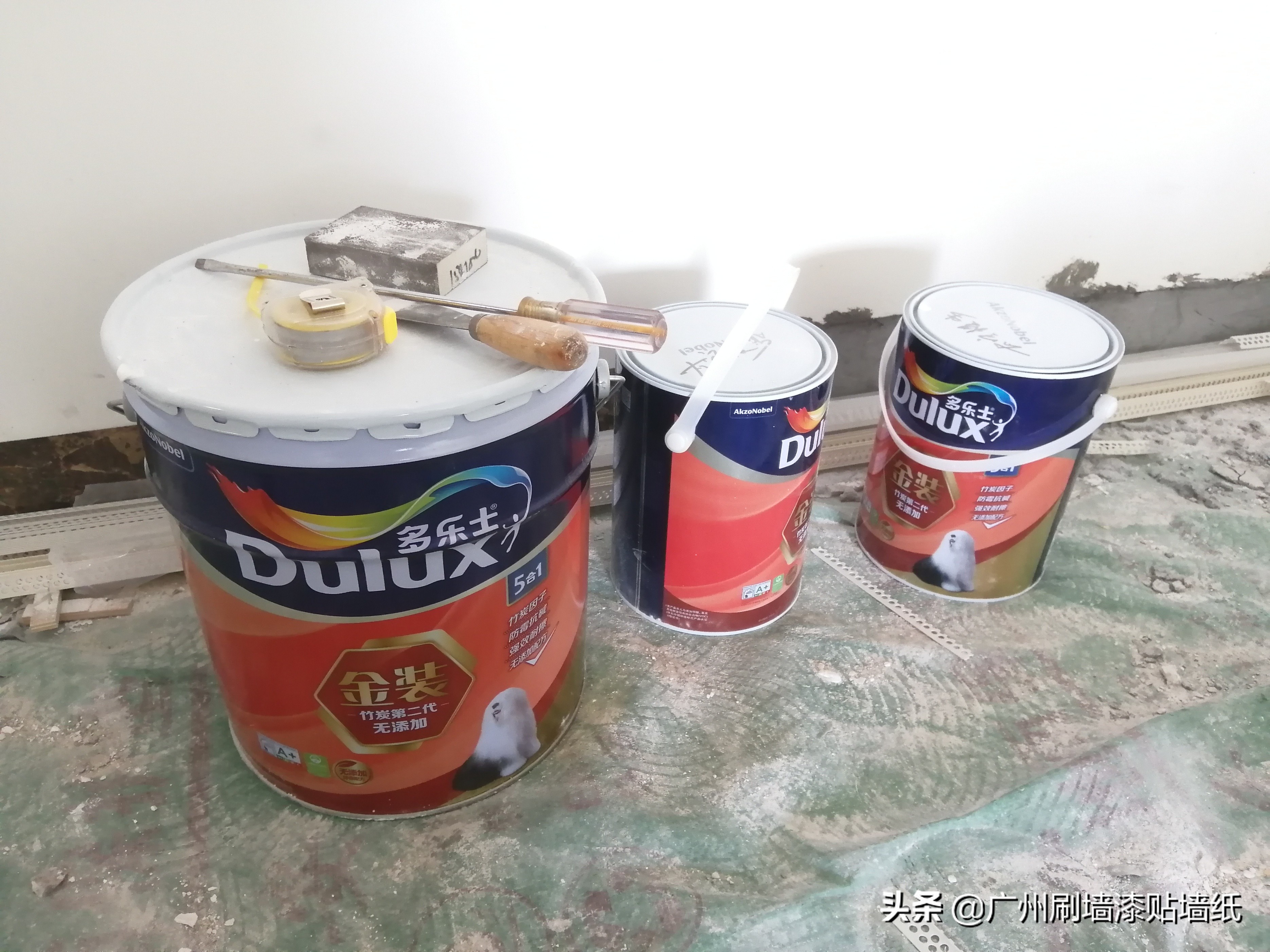 刷墙面漆要先磨墙吗,刷墙面漆要不要底漆