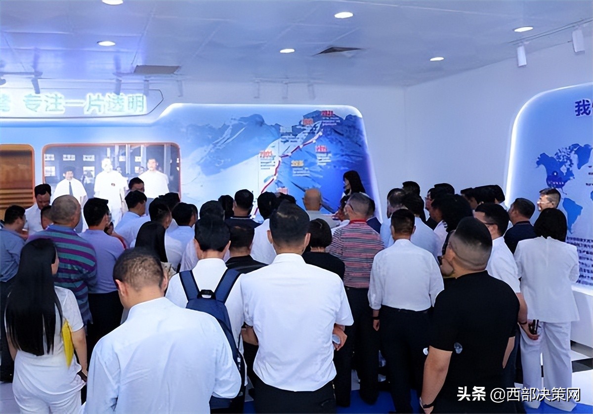 秦晋集团杨百章简历,合阳秦晋董事长杨百章抖音