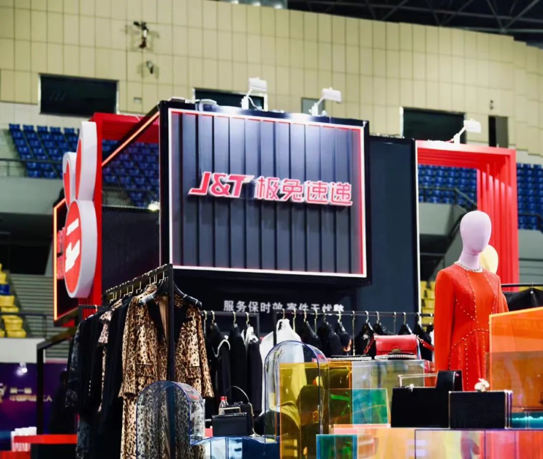 中国快递巨头再次崛起,中国各大快递公司比拼视频