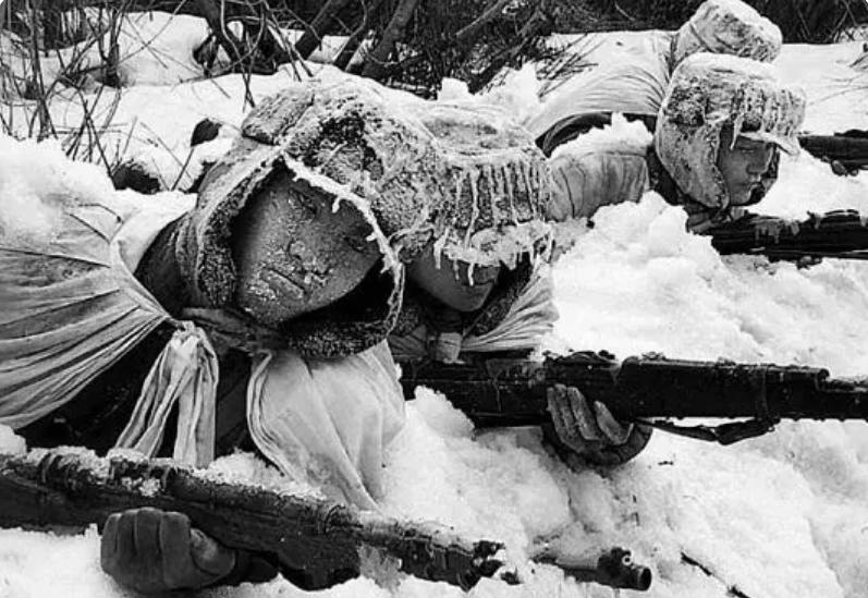 那个走散的担架兵，为什么自己回来了？