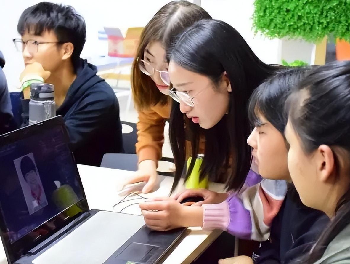 理工类热门专业四大天坑专业,文理最有前途十大专业