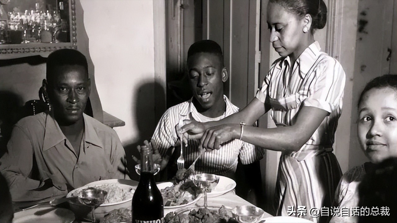 桑巴荣耀足球,桑巴舞者球王贝利