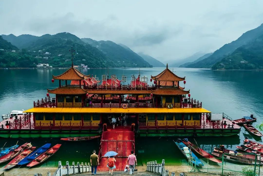 湖北恩施夏季热吗,湖北恩施人间仙境图片