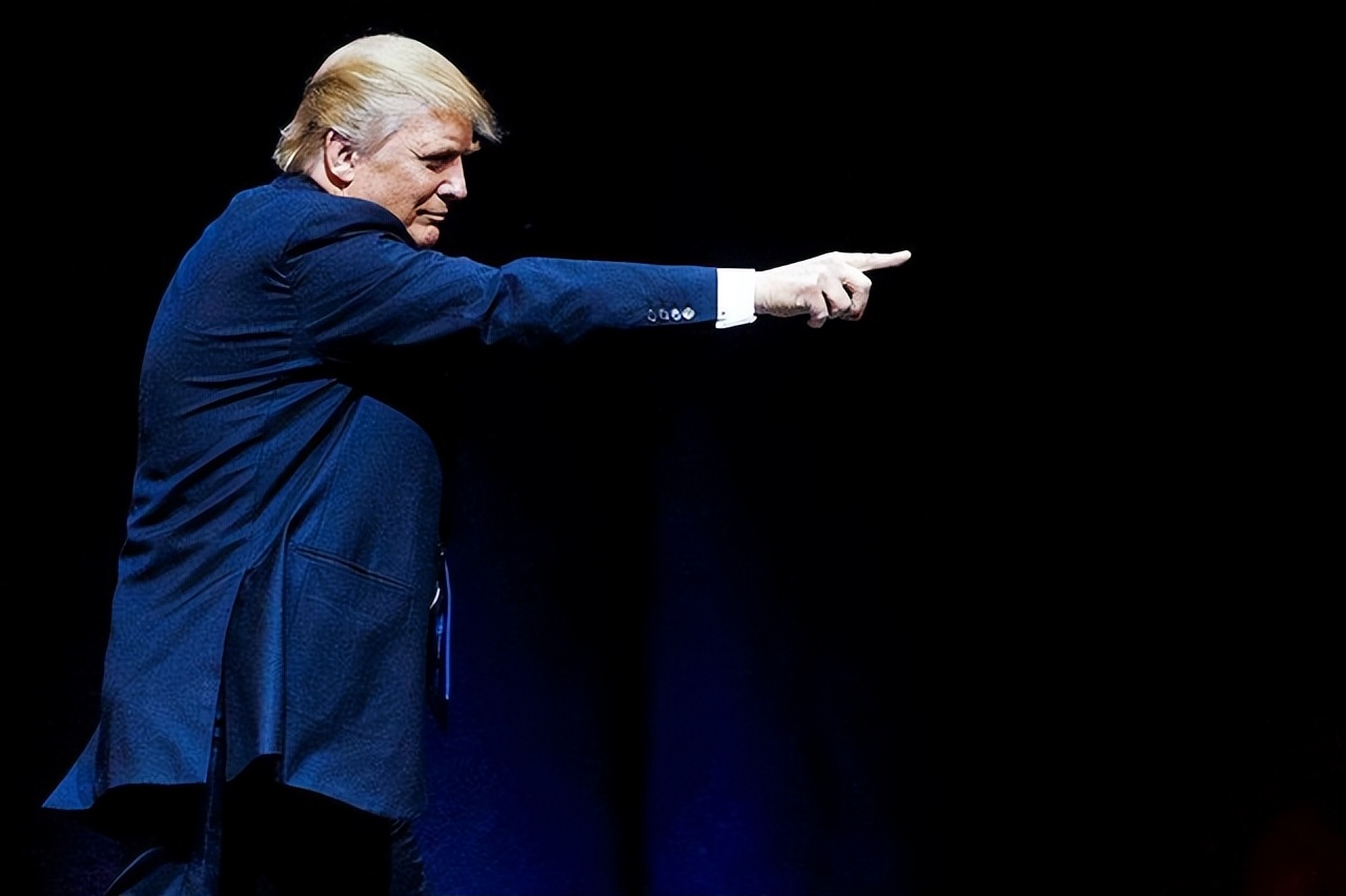 特朗普的风流：大胆吃起窝边草，*腥偷**泰森前妻，被拳王堵在办公室