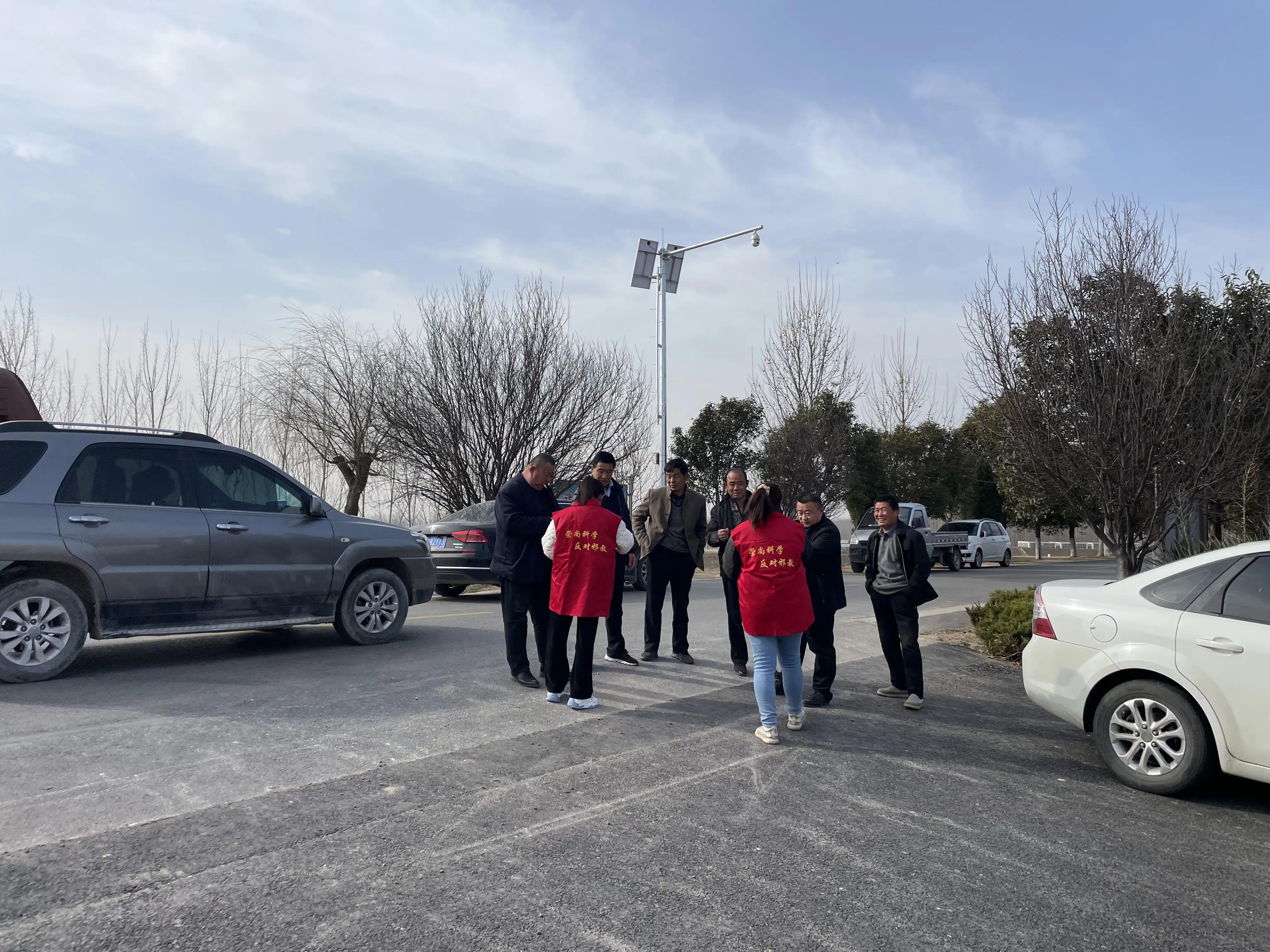 街道开展反邪教教育宣传活动,派出所走进社区开展反邪教宣传