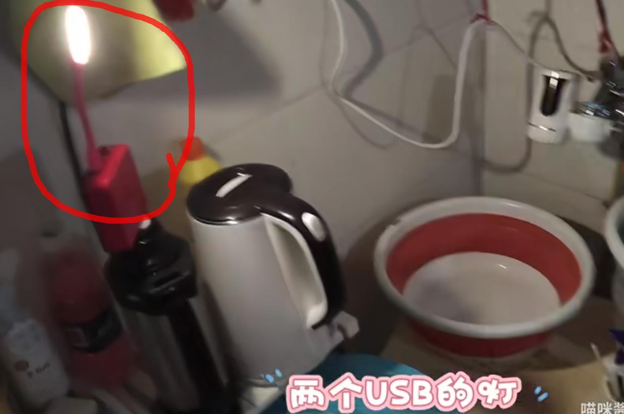 没家的孩子永远都是孤独的,没家的孩子注定孤独