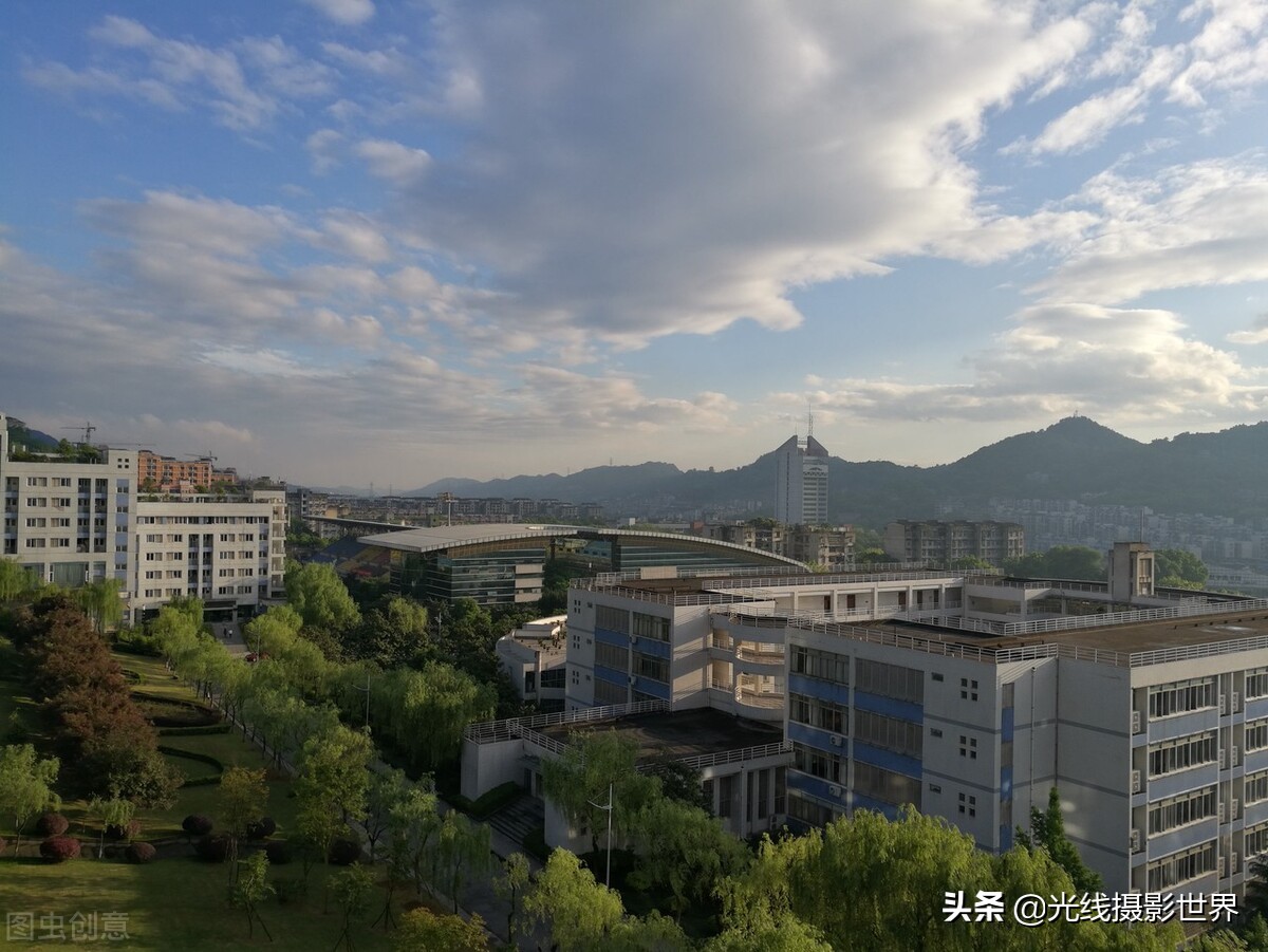 重庆邮电大学：三非院校翘楚，本科毕业进华为，月入过万不是梦