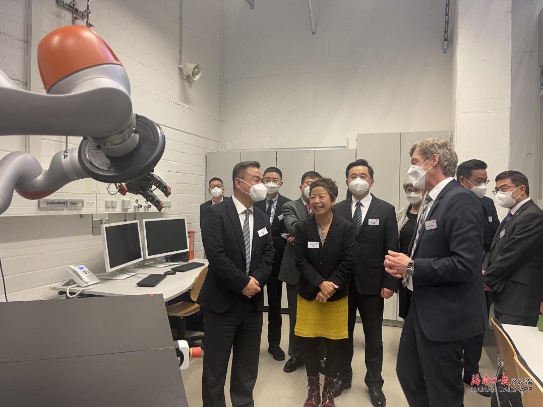 中国境内首个境外高校独立办学项目将启动建设！海南省与德国比勒费尔德应用科学大学签约仪式举办