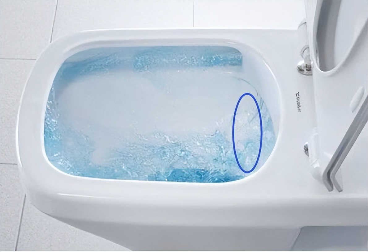 马桶老是溅水到盖子上,怎么解决马桶溅水