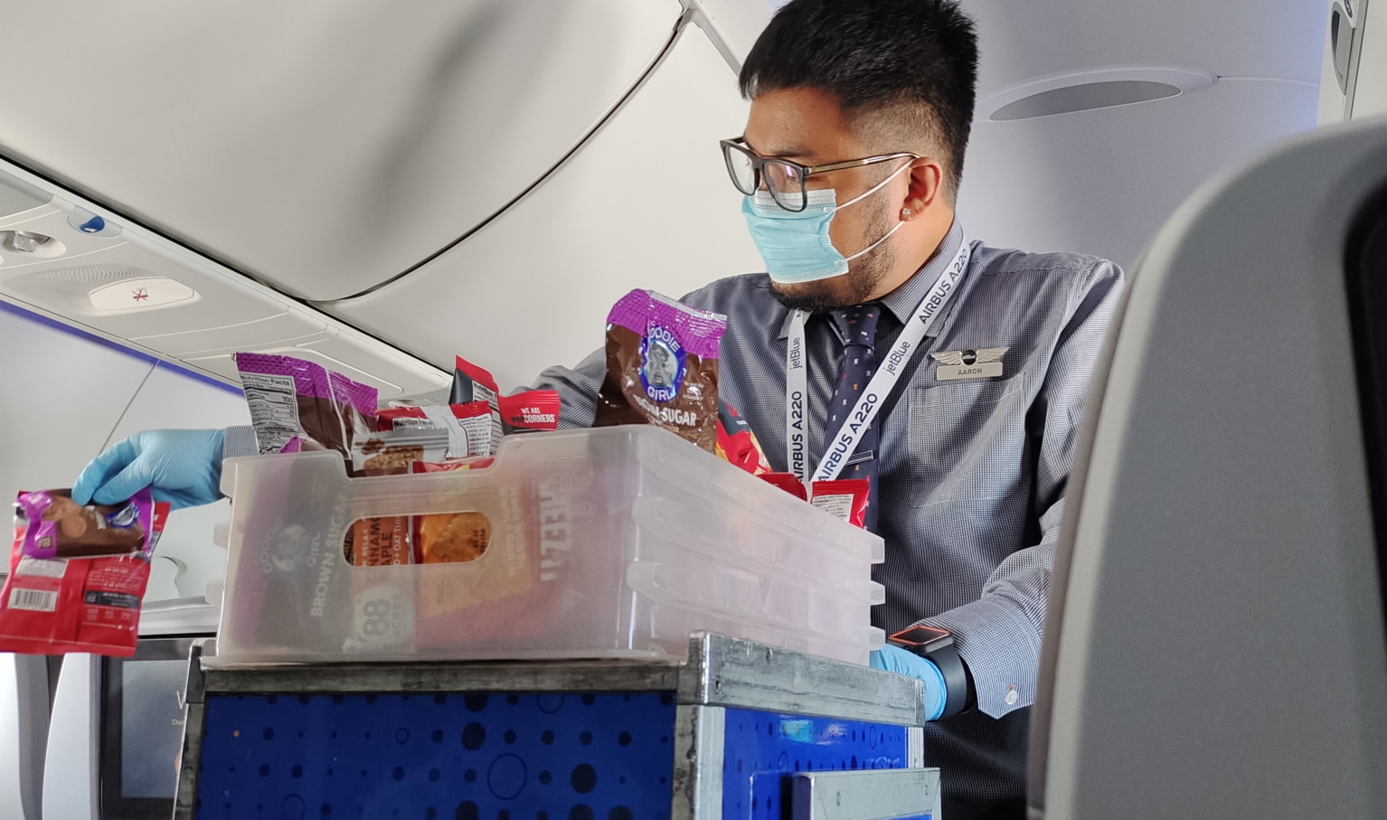 亲历乘客回忆国航航班细节,捷蓝航空好吗