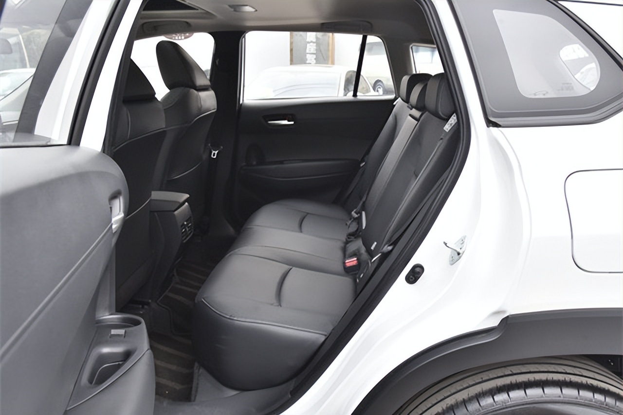 2022年5座燃油顶配汉兰达,2019款汉兰达入门版车型售价