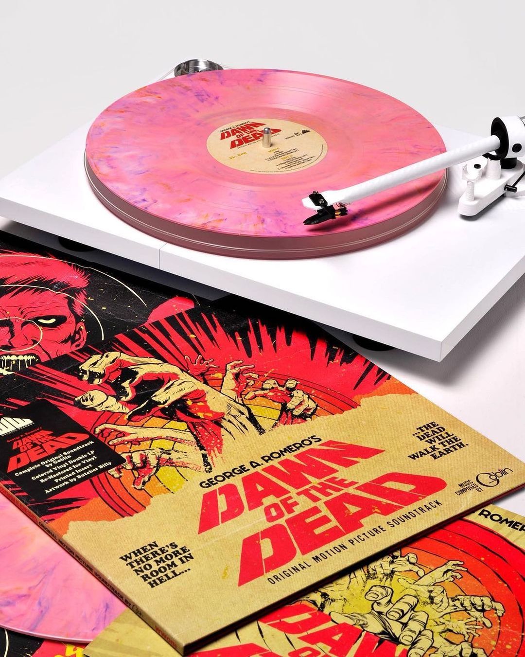 插画氛围感人物构图,复古美式波普插画