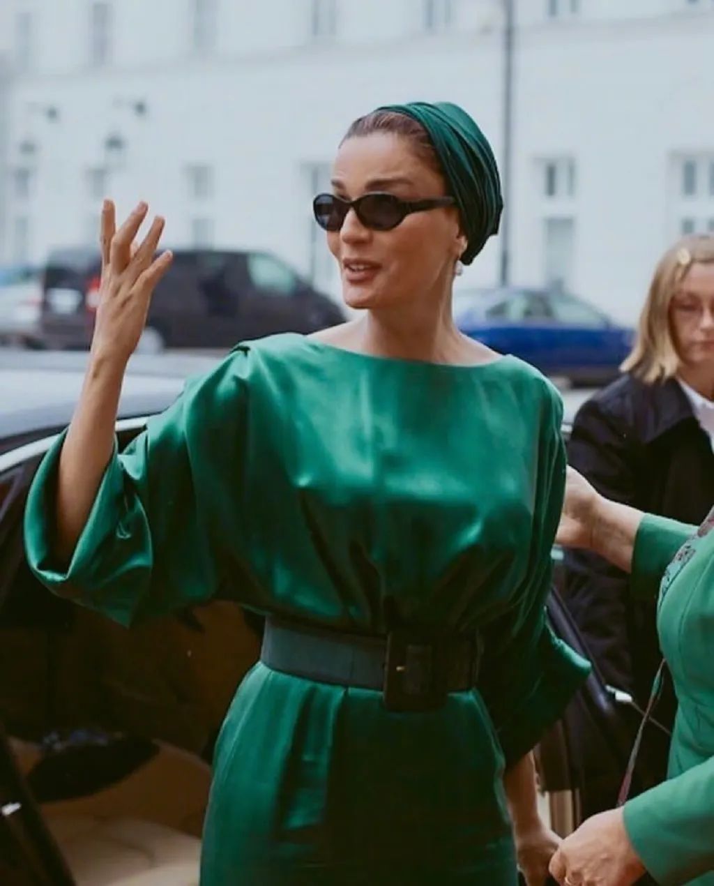 比世界杯还好看的是，卡塔尔太后的高定衣橱爽文人生