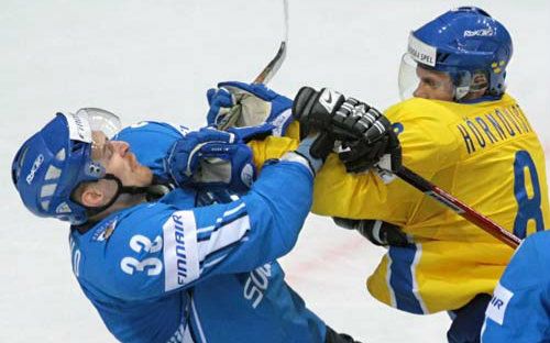 唯一“合法打架”的冬奥项目，中国队曾暴揍韩国，教育台湾省队