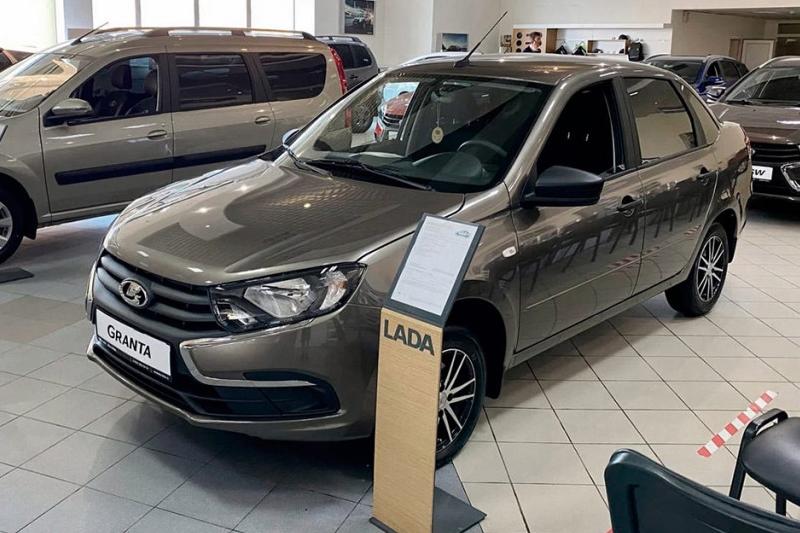 俄罗斯最近挺火的车,俄罗斯畅销的车