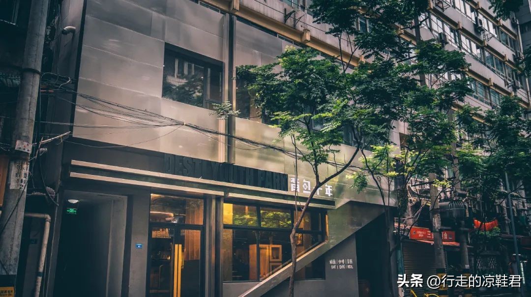 鑳屽寘鍗佸勾闈掓梾,鑳屽寘鍗佸勾闈掓梾閲嶅簡