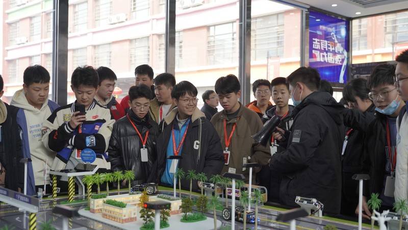 初中生成绩不好如何自学,初中生成绩差学美术有出路