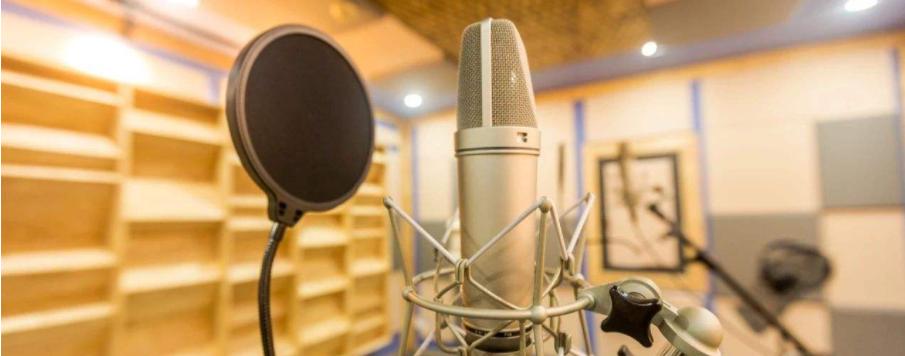 麦克风出现沙哑声是怎么回事,麦克风录音底噪大怎么办