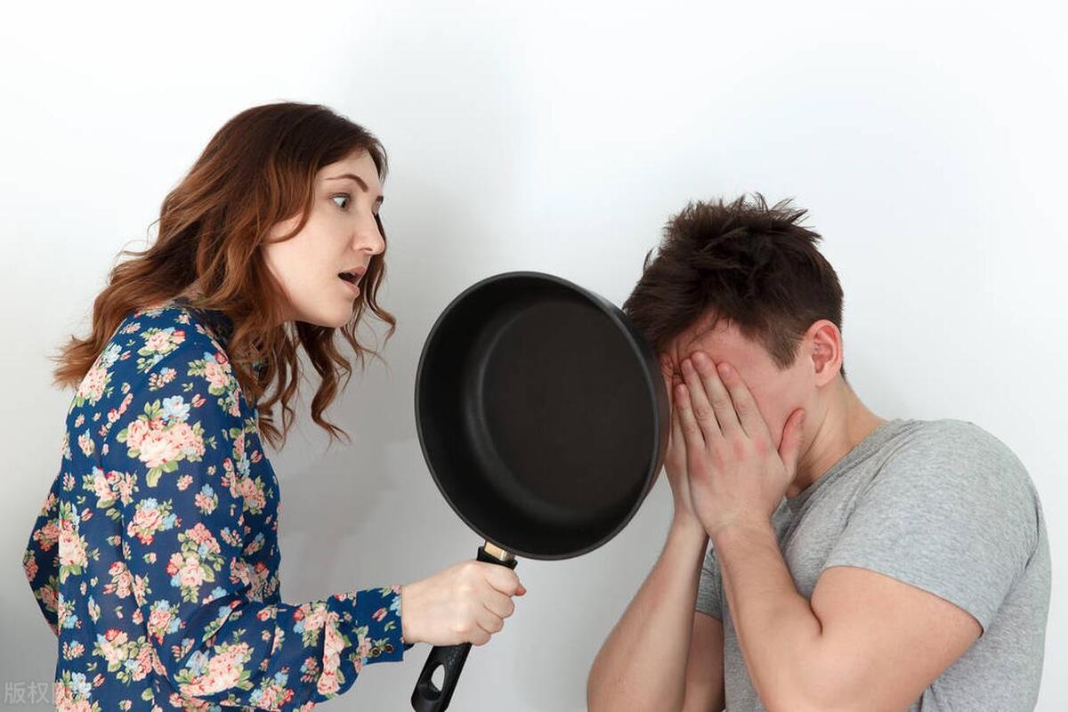 男人在家被老婆和父母老是骂,男人在家被老婆家人嫌弃