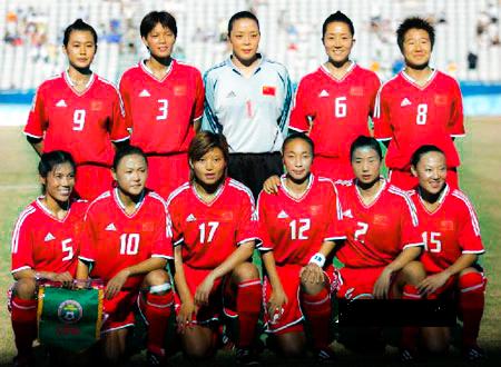 女足落没的分水岭事件,一场痛彻心扉的失利,谁击垮了铿锵玫瑰?