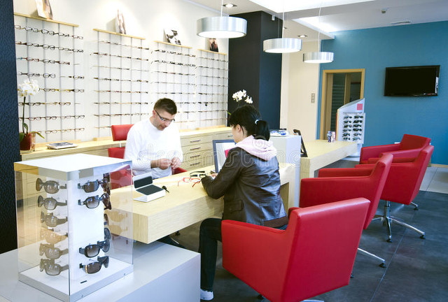 我开个店要怎么做广告才好,我该开什么店好