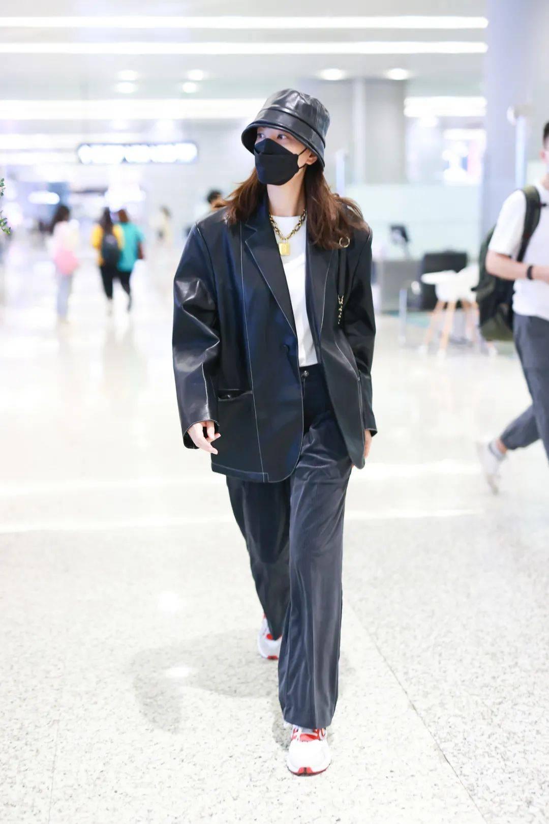 郑希怡穿衣风格有哪些类型,郑希怡的穿衣搭配