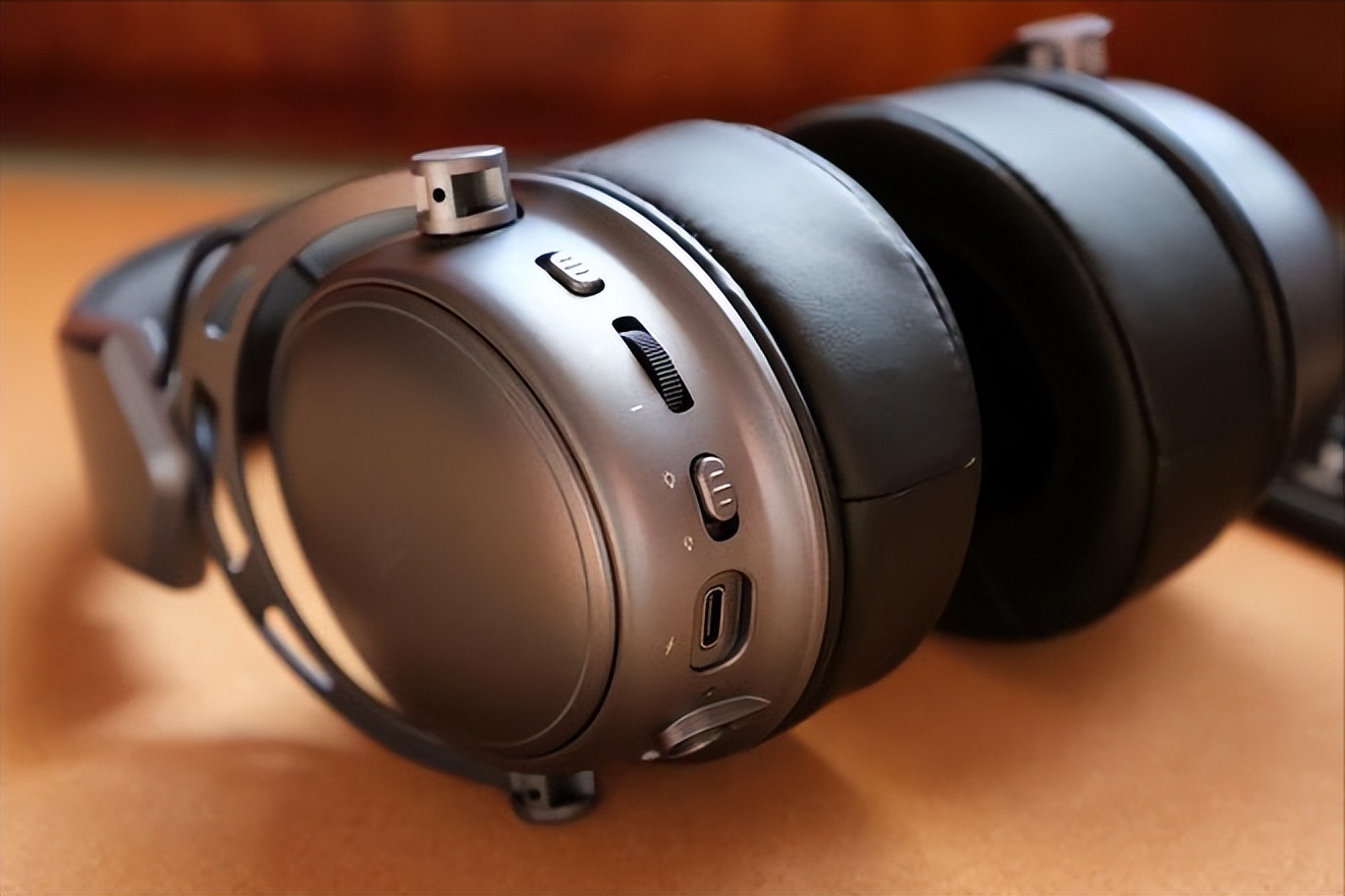 头戴式耳机音量键滚轮坏了怎么修,头戴式耳机麦克风说不了话怎么修