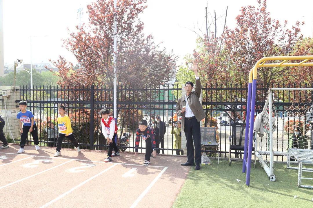 信阳市羊山外国语小学视频,信阳市羊山外国语小学分校