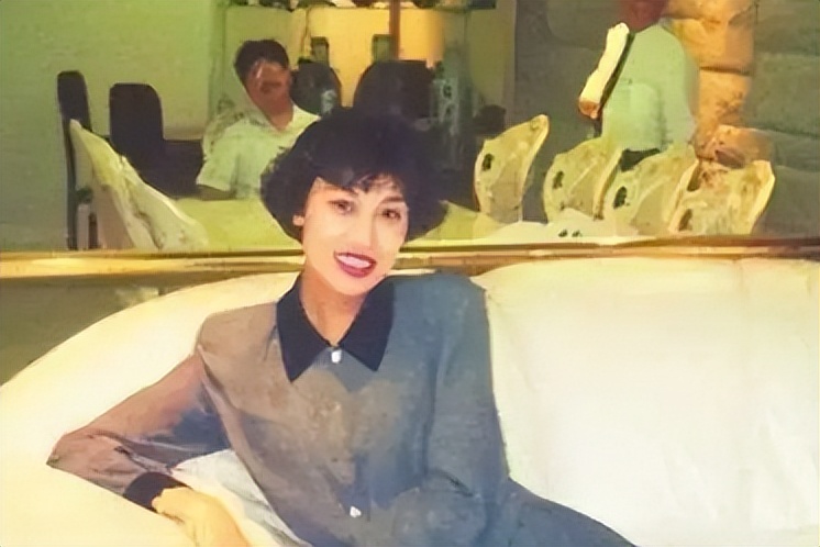 中国第一人变性成富商,我国内地首位变性人