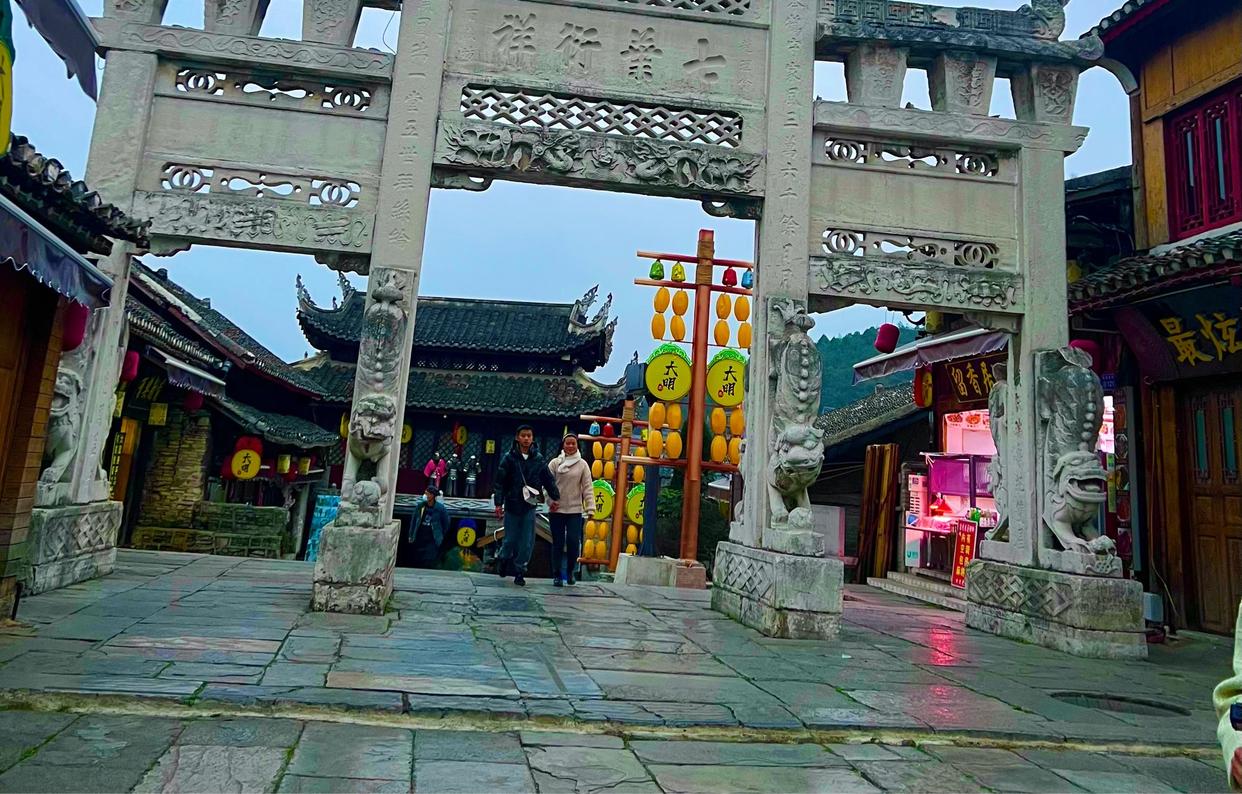 青岩古镇旅行攻略哪里实惠,青岩古镇旅行攻略哪里实惠点好