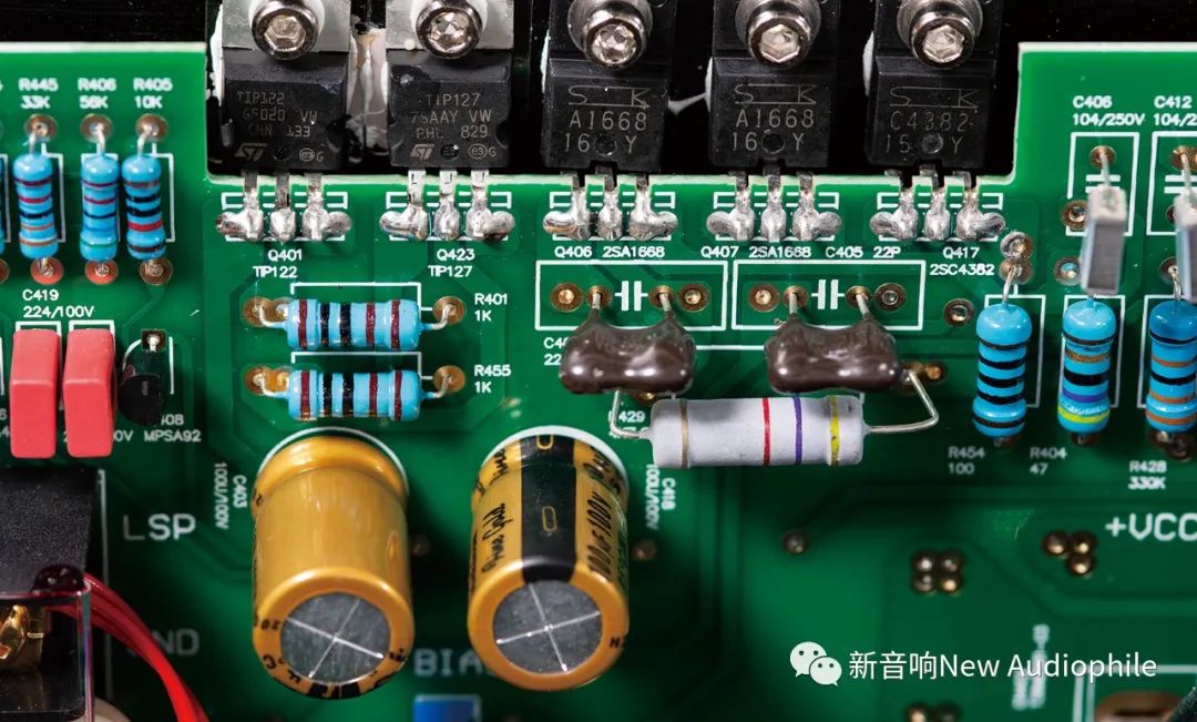 40周年纪念版，旗舰技术—欧尼士OC-83S、OIA-82S一套超值西装