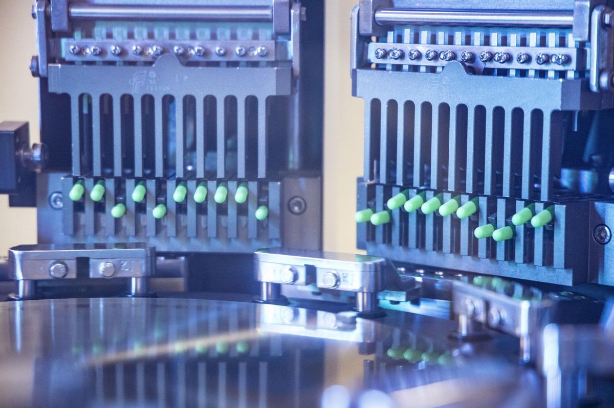 疫情冲击下的产业变革与发展机遇,疫情日趋平稳促进经济恢复发展